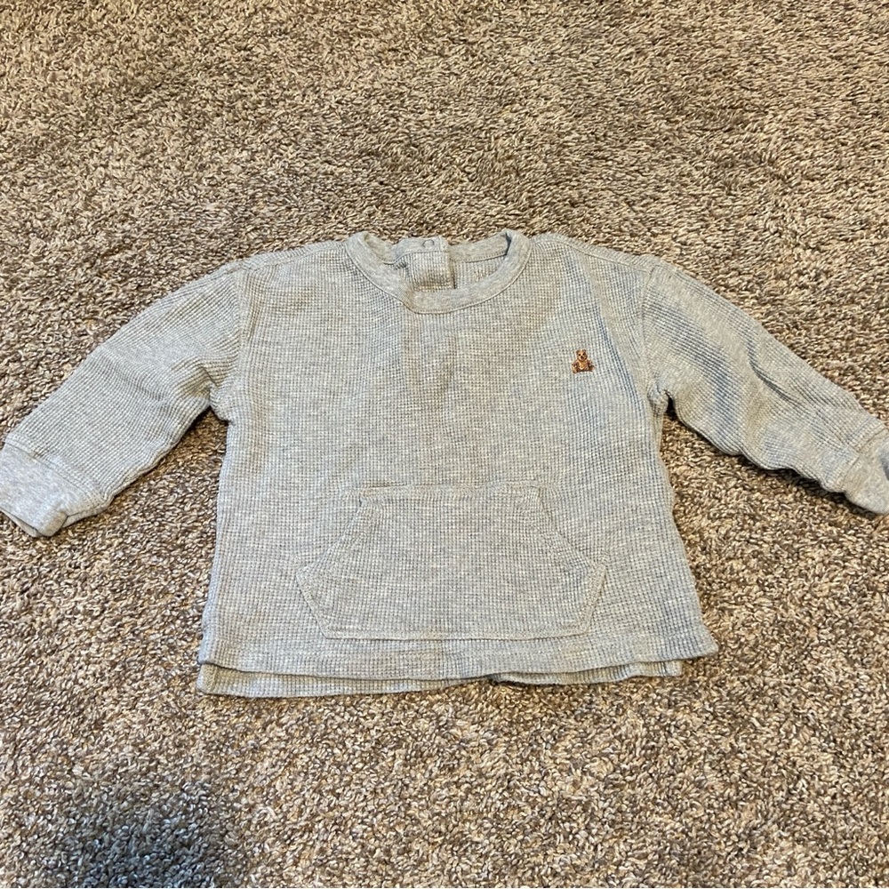 Baby GAP grey waffle knit long sleeve top size 18M